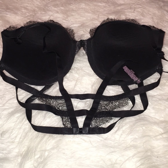 Victoria's Secret strapped back bra - Picture 2 of 2